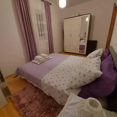 Natasa- Apt.1 Апартаменти *